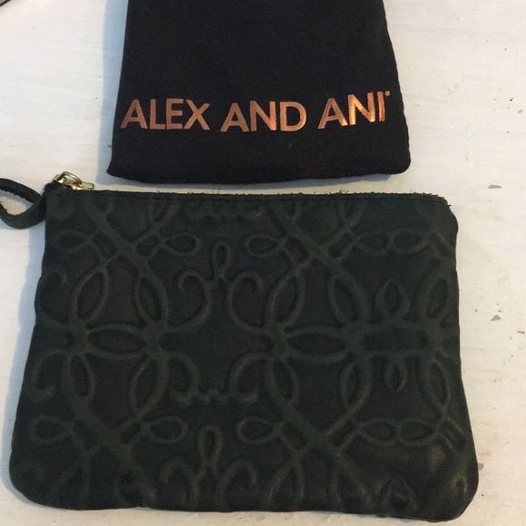 NWOT Forest green small Alex and Ani pouch - Picture 1 of 3